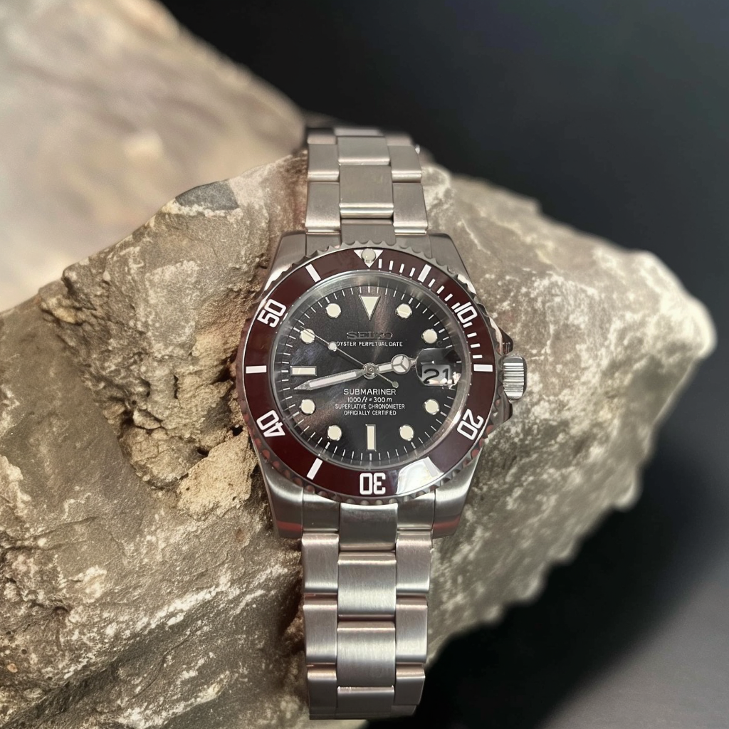 SEIKO SUBMARINER